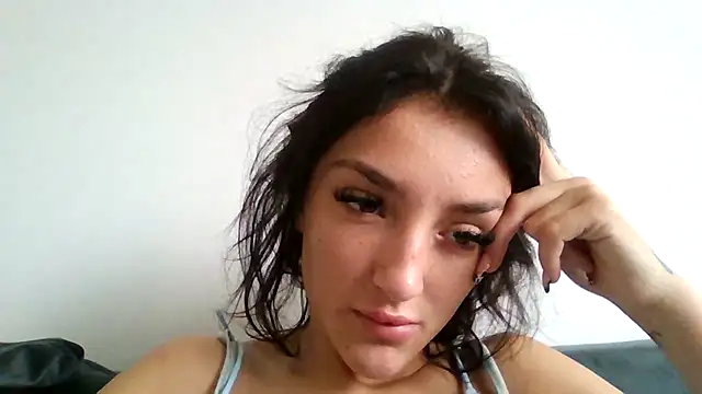 naughtybella05 online show from October 22, 10:26 am