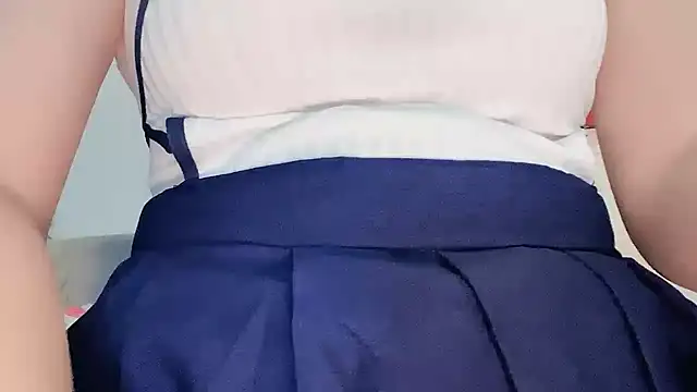 Eloise131499 online show from June 13, 9:13 pm