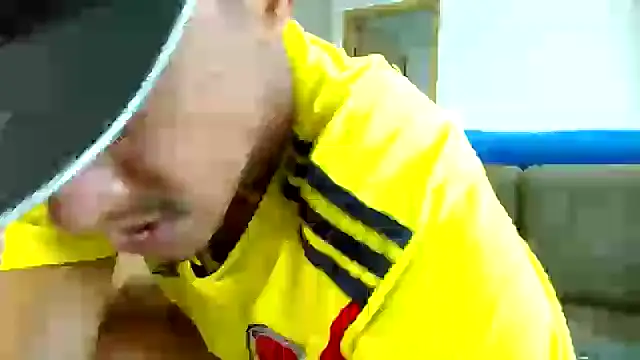 Snapshot of skinny23cm chatting on January 22, 11:34 am skinny23cm online show from January 22, 11:34 am