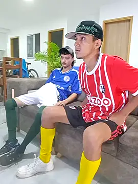 Snapshot of skinny23cm chatting on February 3, 9:30 am skinny23cm online show from February 3, 9:30 am