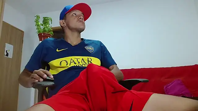 Snapshot of skinny23cm chatting on October 21, 12:17 pm skinny23cm online show from October 21, 12:17 pm