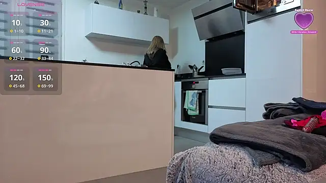 Snapshot of bellemasquer chatting on September 23, 7:28 pm bellemasquer online show from September 23, 7:28 pm