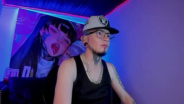 tyler jones  online show from March 26, 4:18 am