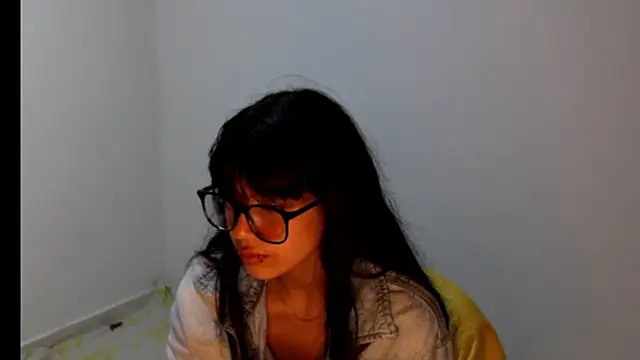 Snapshot of meganmiauu chatting on June 17, 1:08 am meganmiauu online show from June 17, 1:08 am