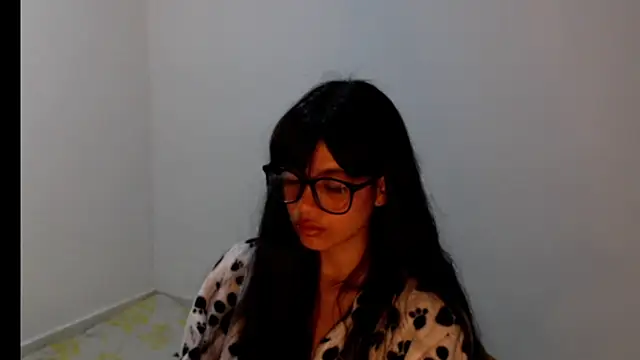 Snapshot of meganmiauu chatting on June 19, 11:58 am meganmiauu online show from June 19, 11:58 am