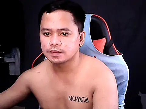 Snapshot of sweet_sexyasian69 chatting on August 1, 1:27 am sweet sexyasian69 online show from August 1, 1:27 am