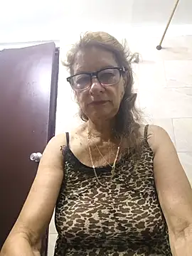 Snapshot of MaryeLunna chatting on February 11, 12:10 pm MaryeLunna online show from February 11, 12:10 pm