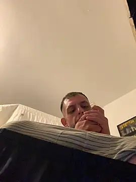 Snapshot of milenski74 chatting on July 25, 3:04 am milenski74 online show from July 25, 3:04 am