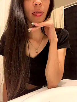 lovinlush online show from October 23, 4:28 pm