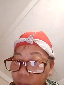 VangLe73 online show from October 8, 11:35 pm