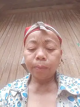 Snapshot of VangLe73 chatting on February 26, 6:23 am VangLe73 online show from February 26, 6:23 am