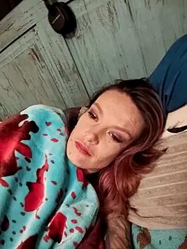 Snapshot of bratlipss chatting on November 8, 10:04 am bratlipss online show from November 8, 10:04 am