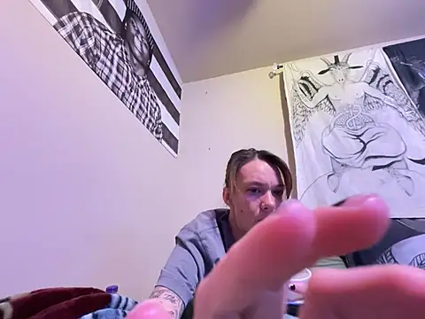 Snapshot of bratlipss chatting on February 5, 9:58 am bratlipss online show from February 5, 9:58 am