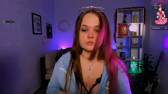 keri ti online show from April 10, 12:05 am