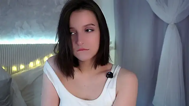 FalineBeacher online show from April 18, 1:09 am