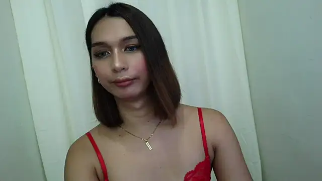 Sophia Trans online show from April 7, 8:42 pm