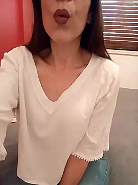 Snapshot of Esmeralda_passion chatting on October 20, 11:43 am Esmeralda passion online show from October 20, 11:43 am