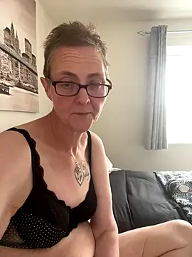 Curvy-Jinx online show from September 28, 2:00 pm