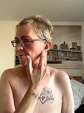 Curvy-Jinx online show from October 28, 9:02 am