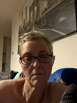 Curvy-Jinx online show from November 2, 3:42 am