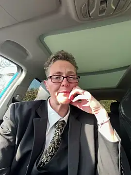 Curvy-Jinx online show from March 4, 11:49 am