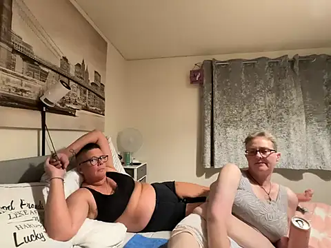 Curvy-Jinx online show from July 17, 9:08 pm