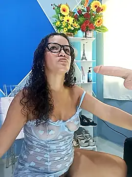 emma ucros online show from January 12, 9:09 pm