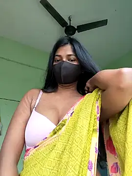 Snapshot of renu_143 chatting on November 8, 5:40 am renu 143 online show from November 8, 5:40 am