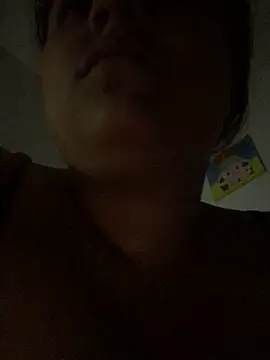 Snapshot of luisahot_9727 chatting on February 8, 9:02 am luisahot 9727 online show from February 8, 9:02 am