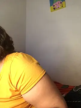 Snapshot of luisahot_9727 chatting on February 9, 9:13 am luisahot 9727 online show from February 9, 9:13 am