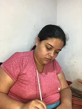 Snapshot of luisahot_9727 chatting on February 20, 6:26 am luisahot 9727 online show from February 20, 6:26 am