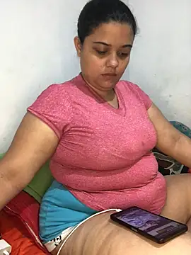 Snapshot of luisahot_9727 chatting on February 20, 11:38 pm luisahot 9727 online show from February 20, 11:38 pm