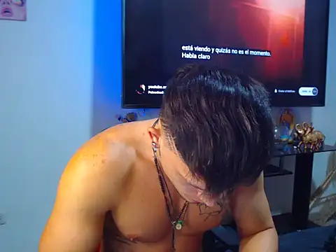 Snapshot of Kieran_kian chatting on December 20, 11:12 pm Kieran kian online show from December 20, 11:12 pm