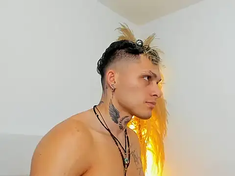 Snapshot of Kieran_kian chatting on February 15, 7:51 am Kieran kian online show from February 15, 7:51 am