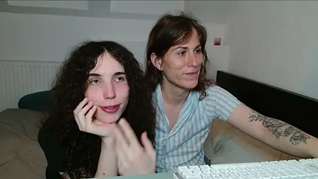 Snapshot of tsbubbles760 chatting on September 21, 10:11 pm tsbubbles760 online show from September 21, 10:11 pm