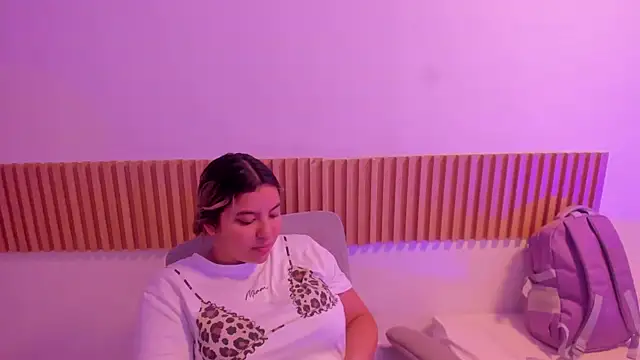OliviaSweett online show from July 17, 7:30 pm