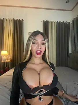 Snapshot of Monstercockgoddessx chatting on May 23, 5:50 pm Monstercockgoddessx online show from May 23, 5:50 pm
