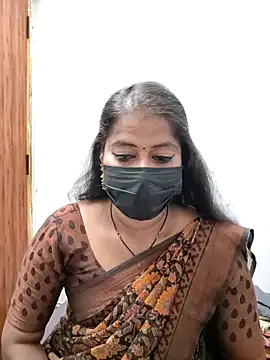 Snapshot of tamil_Sigappu_Roja chatting on May 1, 12:37 am tamil Sigappu Roja online show from May 1, 12:37 am