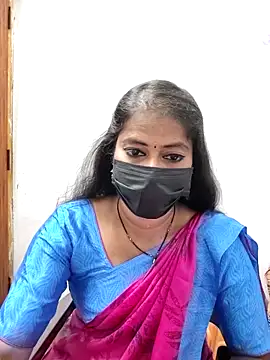 Snapshot of tamil_Sigappu_Roja chatting on May 6, 12:41 am tamil Sigappu Roja online show from May 6, 12:41 am