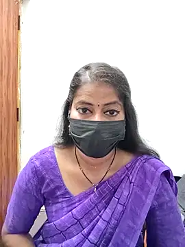 Snapshot of tamil_Sigappu_Roja chatting on May 11, 12:49 am tamil Sigappu Roja online show from May 11, 12:49 am