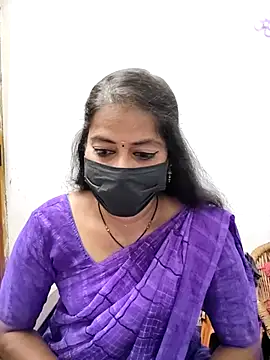 Snapshot of tamil_Sigappu_Roja chatting on May 18, 12:40 am tamil Sigappu Roja online show from May 18, 12:40 am