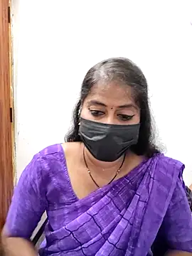 Snapshot of tamil_Sigappu_Roja chatting on May 18, 4:07 am tamil Sigappu Roja online show from May 18, 4:07 am