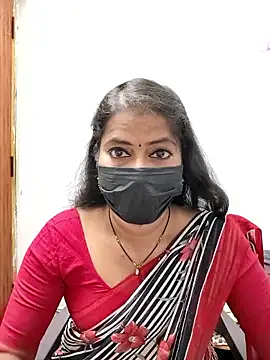 Snapshot of tamil_Sigappu_Roja chatting on May 28, 12:41 am tamil Sigappu Roja online show from May 28, 12:41 am