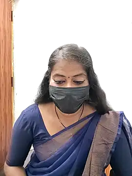 Snapshot of tamil_Sigappu_Roja chatting on May 29, 12:52 am tamil Sigappu Roja online show from May 29, 12:52 am