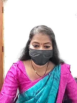 Snapshot of tamil_Sigappu_Roja chatting on June 4, 12:38 am tamil Sigappu Roja online show from June 4, 12:38 am