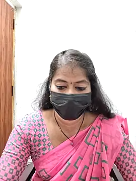 Snapshot of tamil_Sigappu_Roja chatting on June 10, 12:33 am tamil Sigappu Roja online show from June 10, 12:33 am