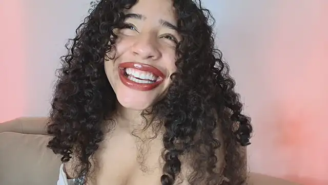 Snapshot of HairyAillyn chatting on January 5, 7:39 pm HairyAillyn online show from January 5, 7:39 pm