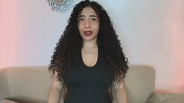 Snapshot of HairyAillyn chatting on February 9, 12:36 am HairyAillyn online show from February 9, 12:36 am