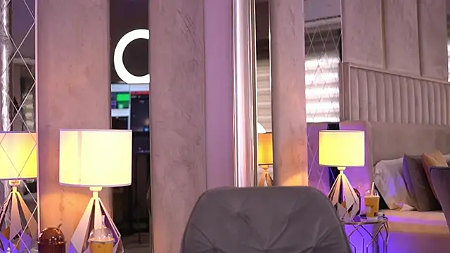 FrancescaDante online show from September 30, 6:18 am