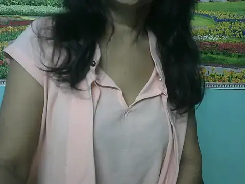 Snapshot of Lovely_bhabhi143 chatting on April 24, 6:05 am Lovely bhabhi143 online show from April 24, 6:05 am